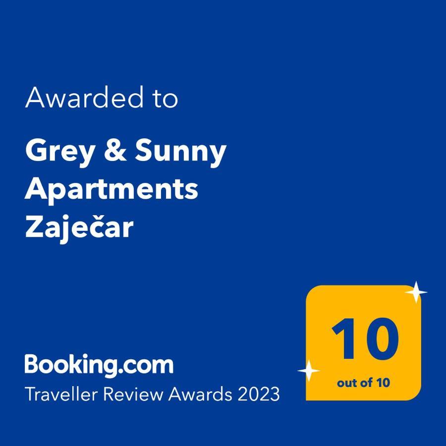 Grey & Sunny Apartments 자예카르 외부 사진
